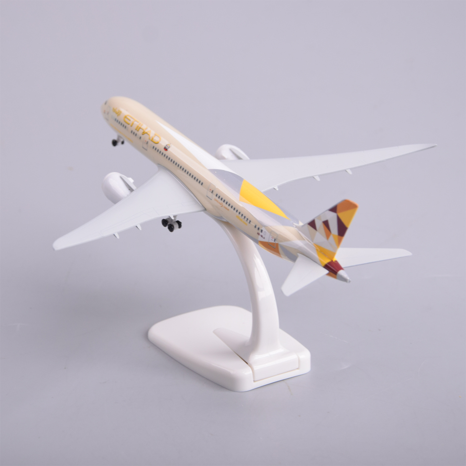 1/300スケール 20cm エティハド航空 B787 ダイ - Model Kit Planes のレビューと価格