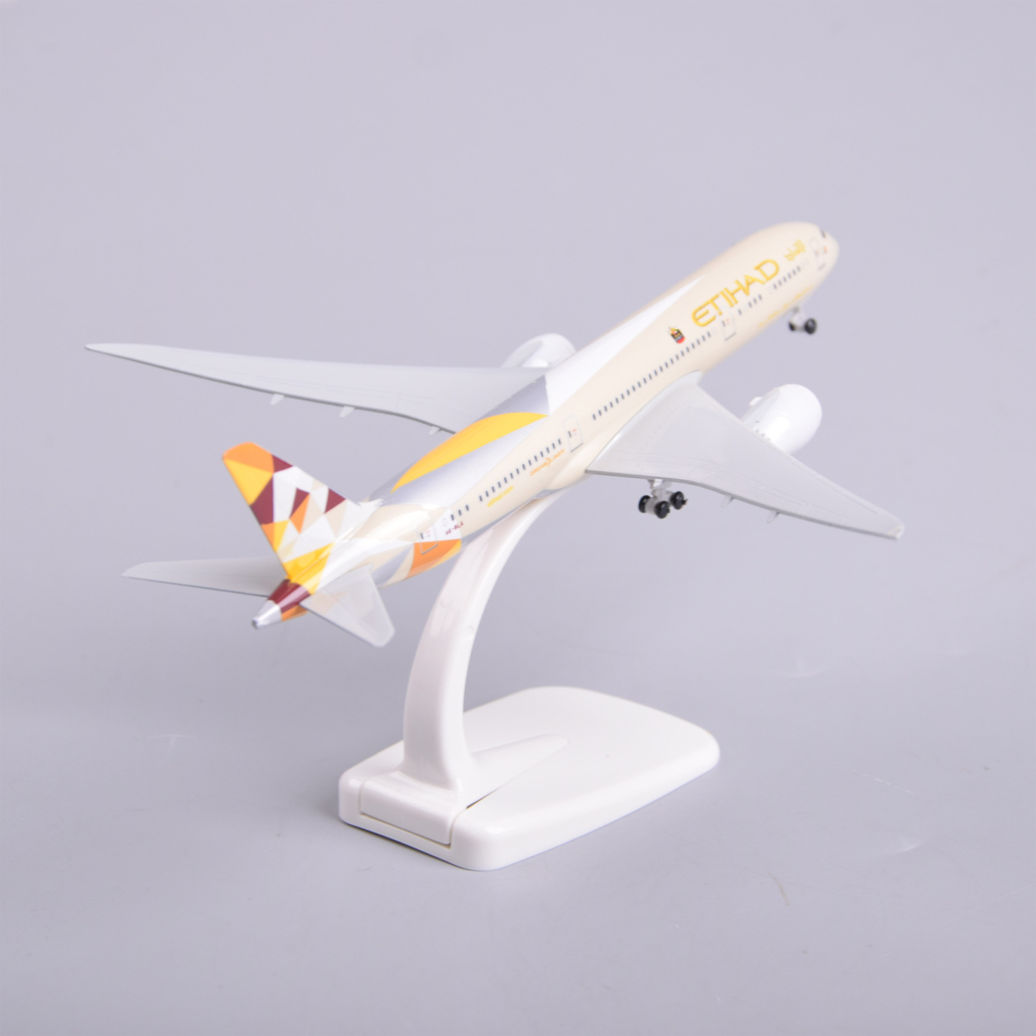 1/300スケール 20cm エティハド航空 B787 ダイ - Model Kit Planes のレビューと価格