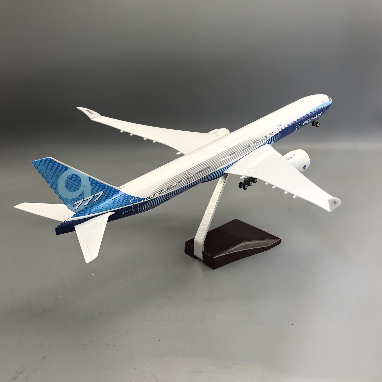 47cm 1/157 大型プロトタイプ B777-9X ダイ - Model Kit Planes のレビューと価格