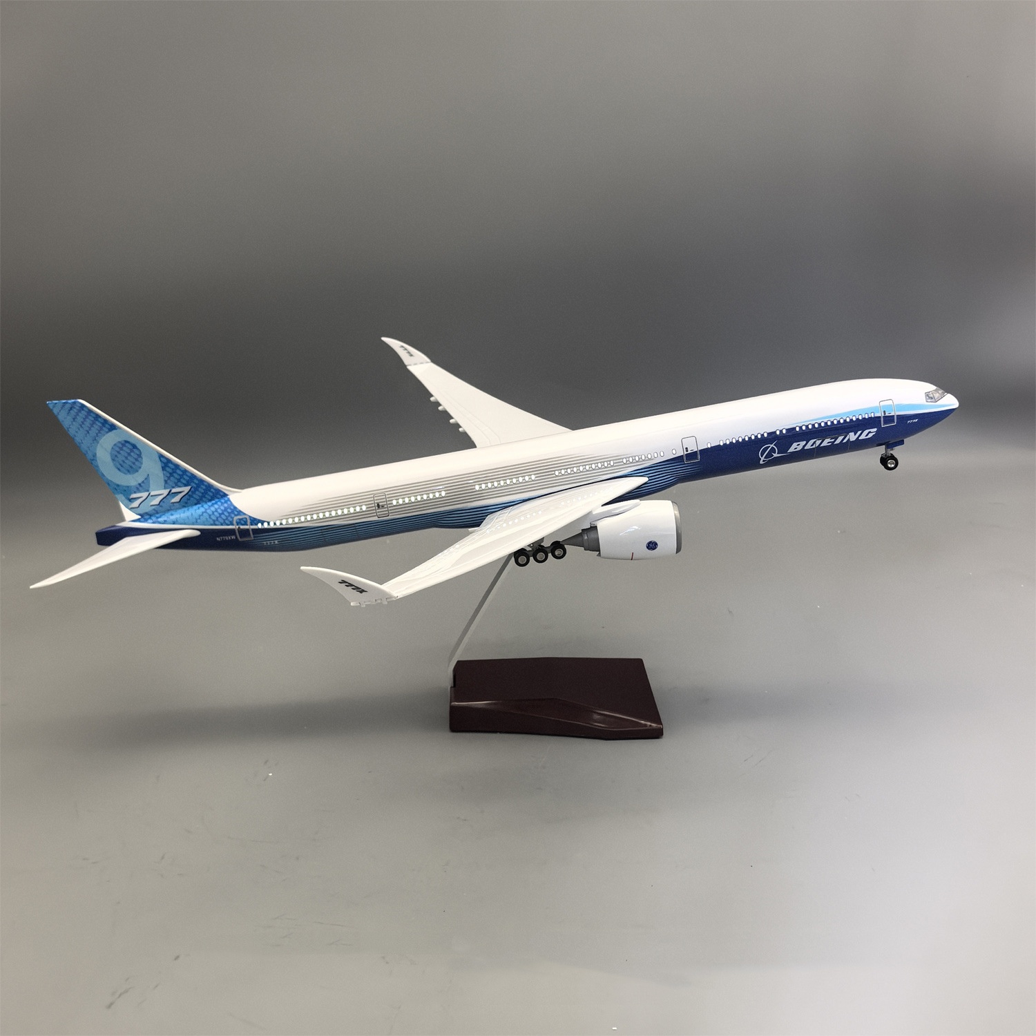 47cm 1/157 大型プロトタイプ B777-9X ダイ - Model Kit Planes のレビューと価格