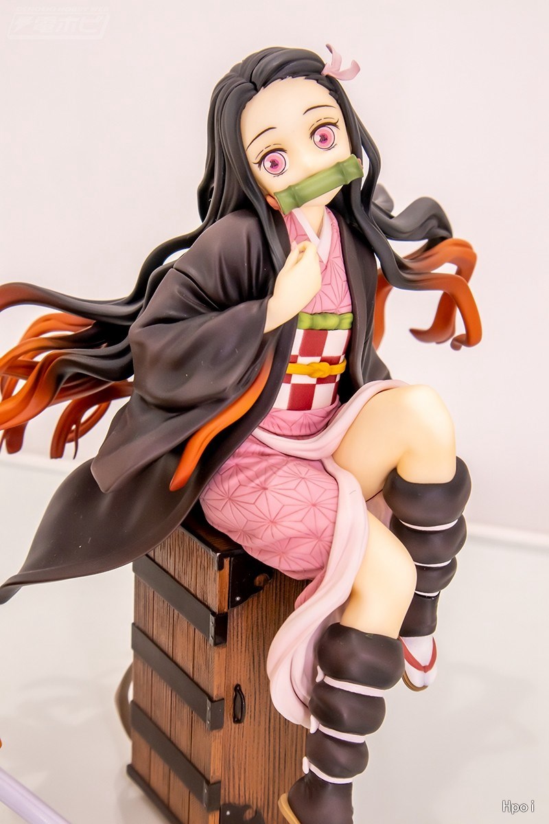 女性のための灰色のコレクタブルフィギュア,マネキン,杖,座っ - Model Kit Kaiju No 8 のレビューと価格